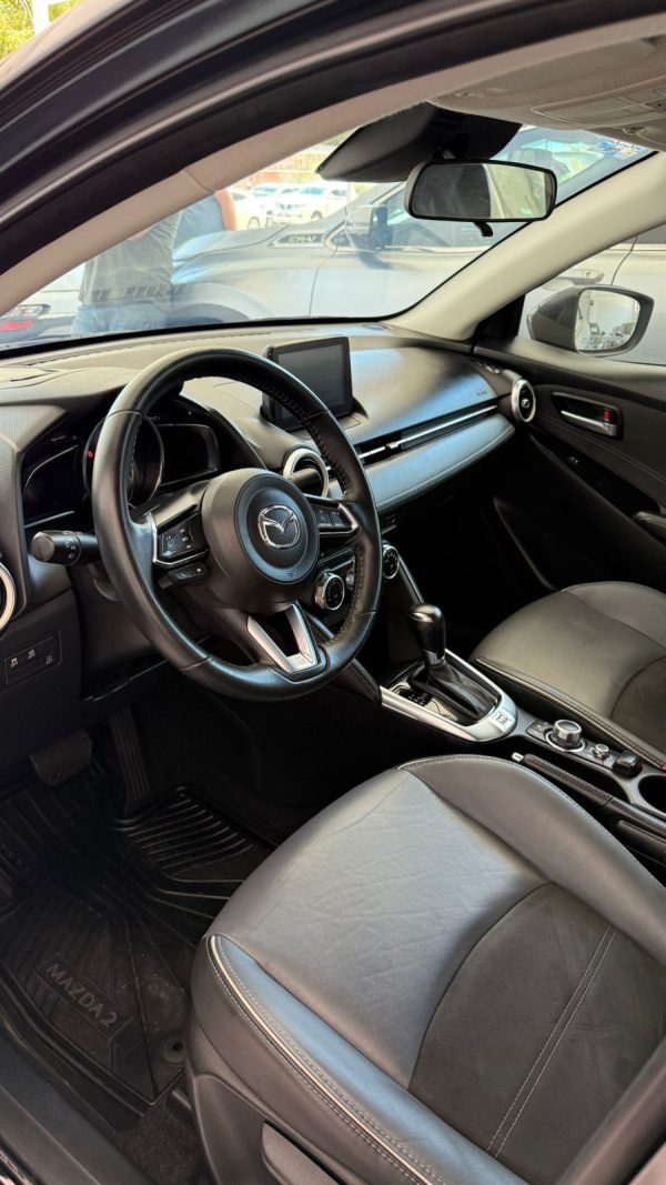 MAZDA 2 CARBON EDITION AUT 2023 - Imagen 7